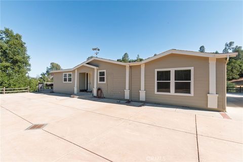 Tiny photo for 5550 Las Tablas Bay Dr, Paso Robles, CA 93446 (MLS # PI26071605)