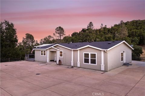 Tiny photo for 5550 Las Tablas Bay Dr, Paso Robles, CA 93446 (MLS # PI26071605)