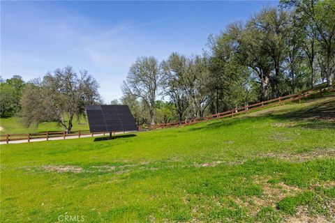 Tiny photo for 5550 Las Tablas Bay Dr, Paso Robles, CA 93446 (MLS # PI26071605)