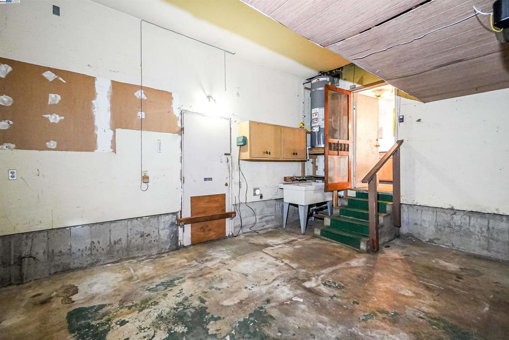 HUNTWOOD - Residential