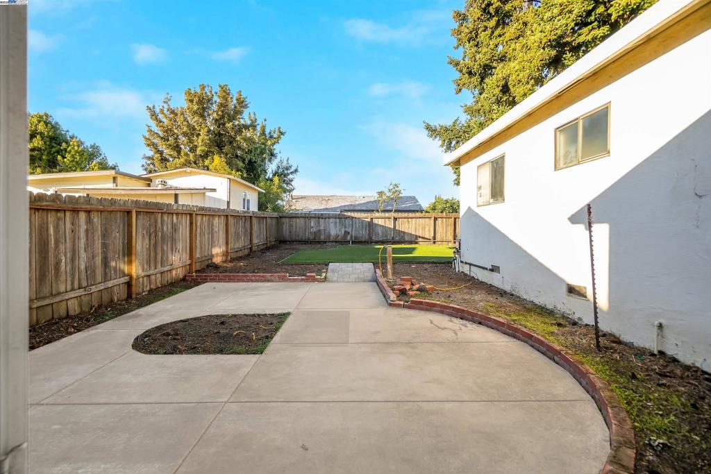 HUNTWOOD - Residential