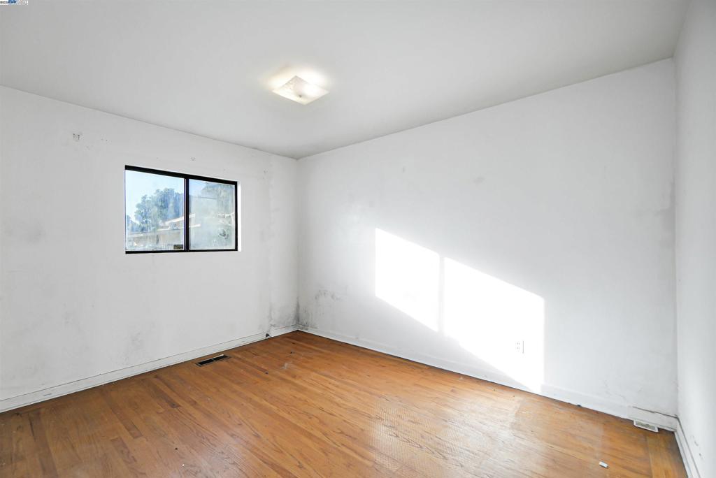 HUNTWOOD - Residential