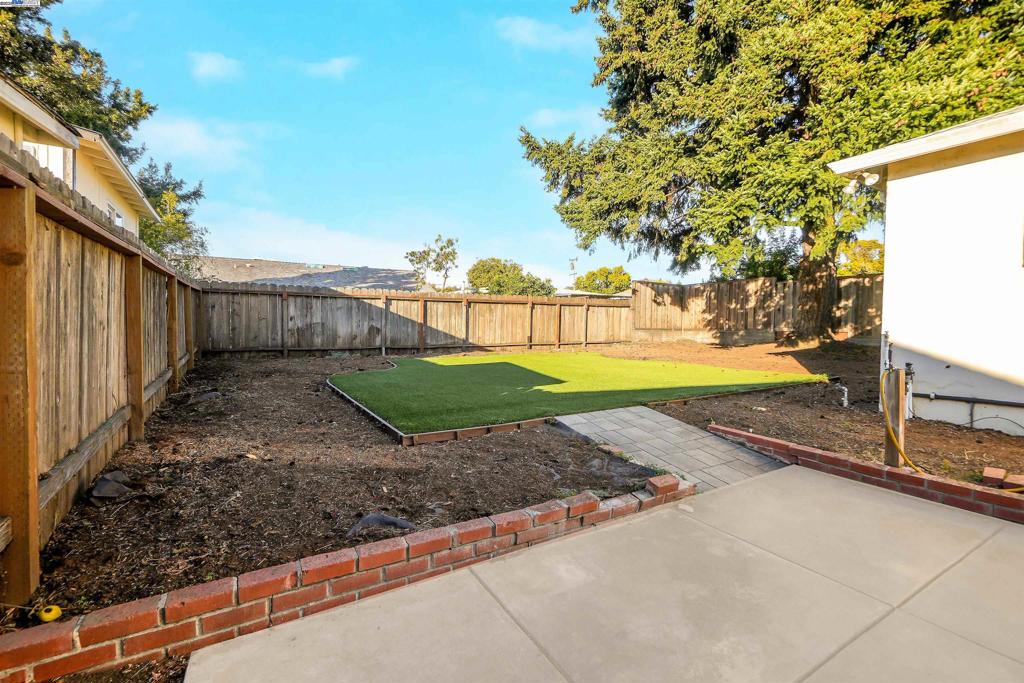 HUNTWOOD - Residential