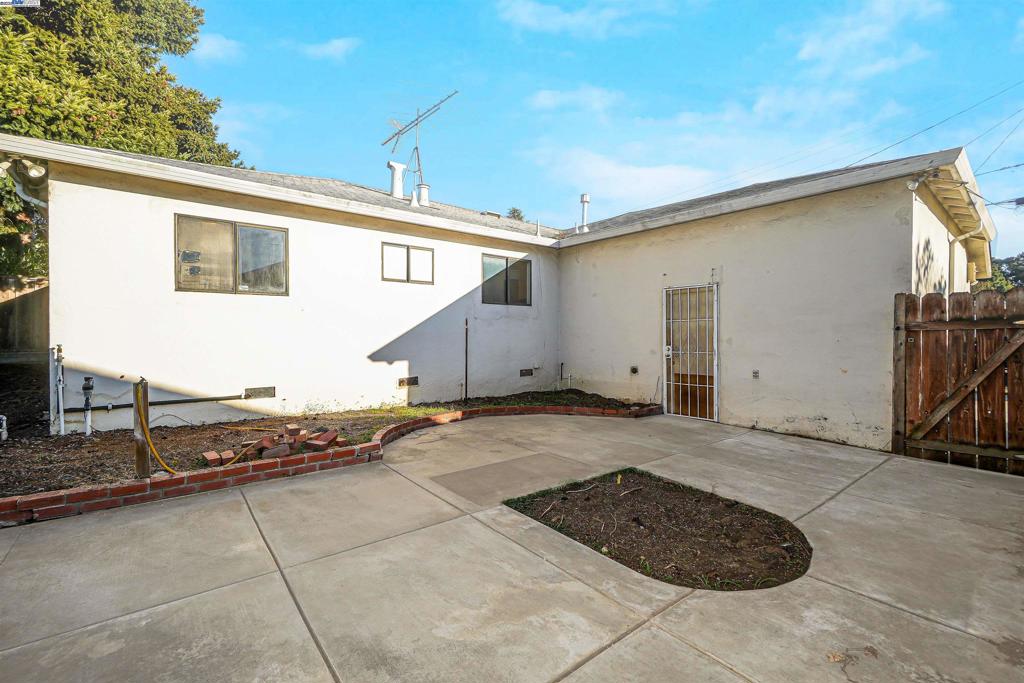 HUNTWOOD - Residential