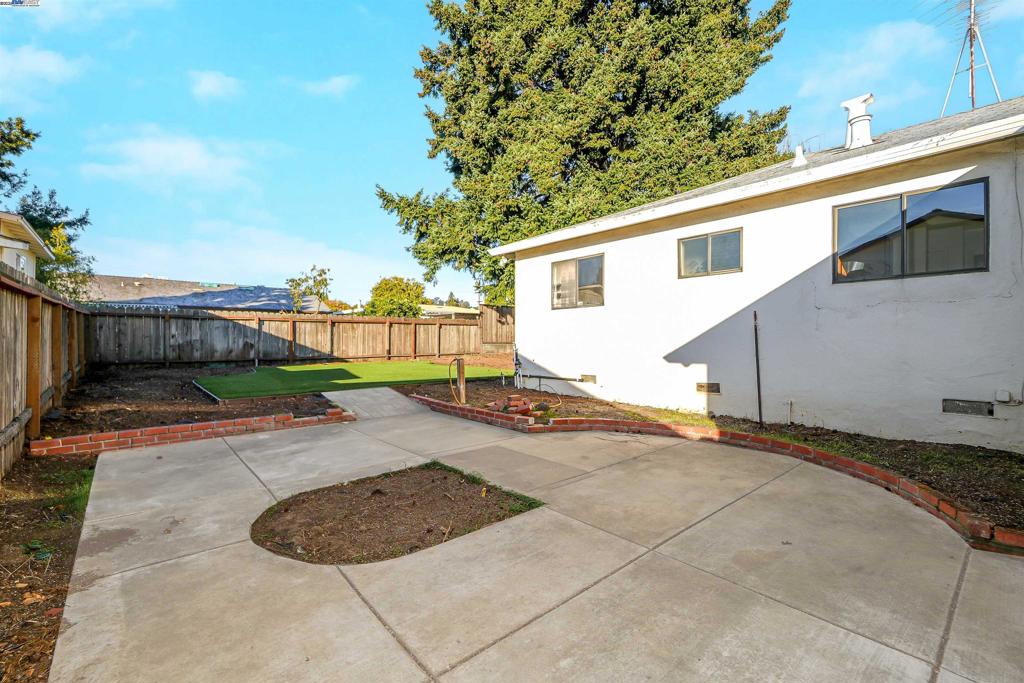 HUNTWOOD - Residential