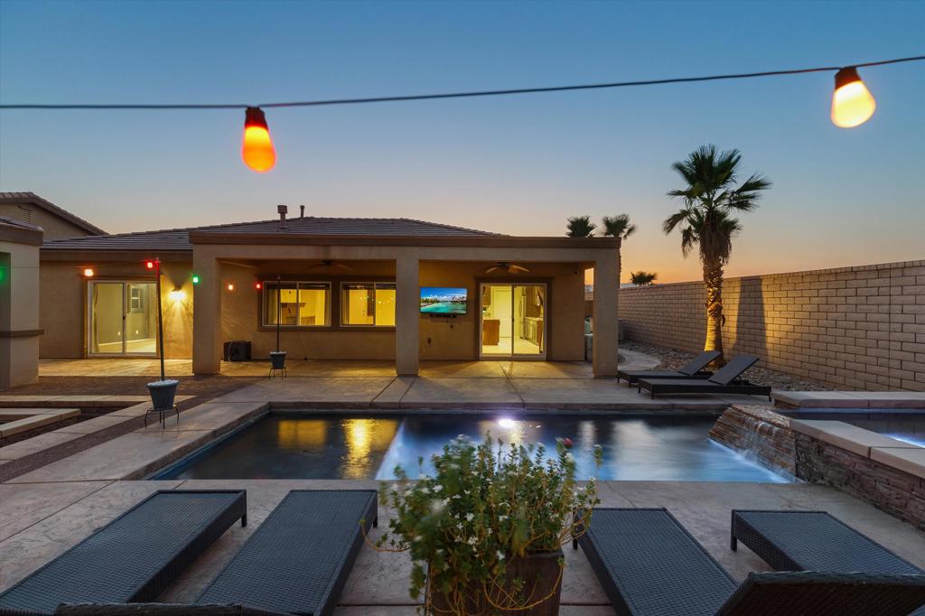 73861 Da Vinci Court
