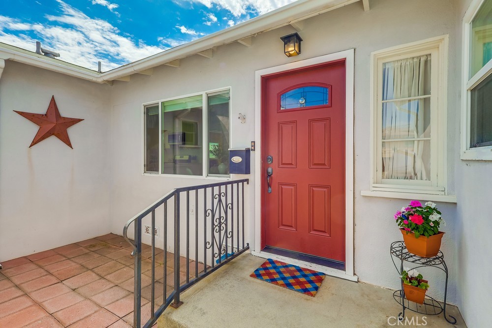 677 W 37th Street
