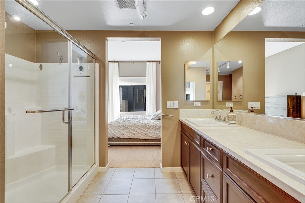 507 Rockefeller, Irvine CA 92612 - Photo 17