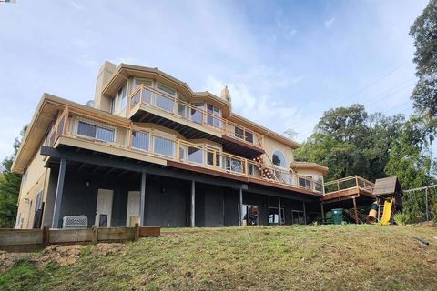 245 Heacox Rd Woodside CA 94062