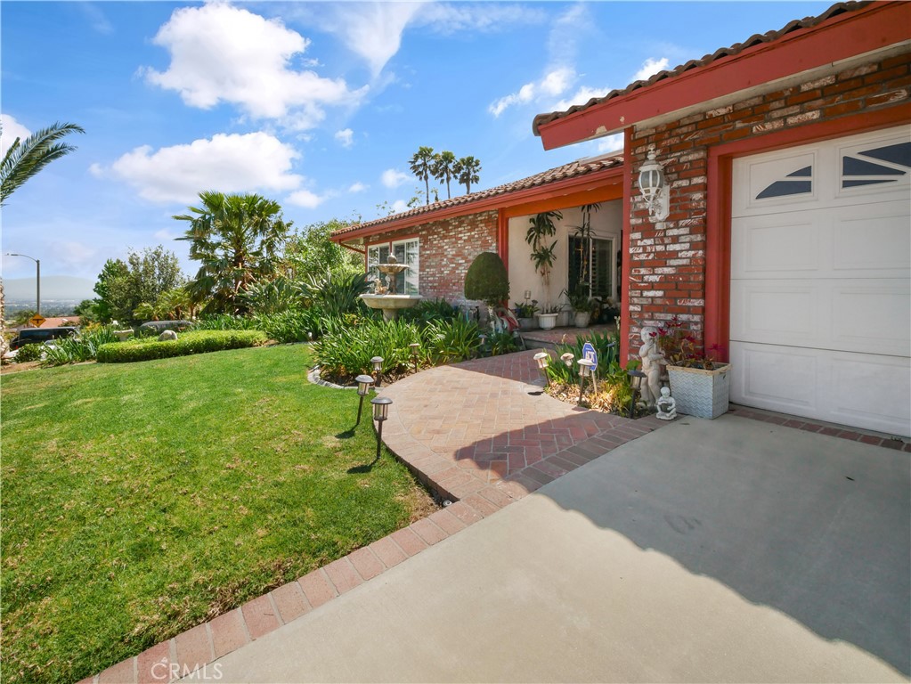 5338 Falling Tree Lane