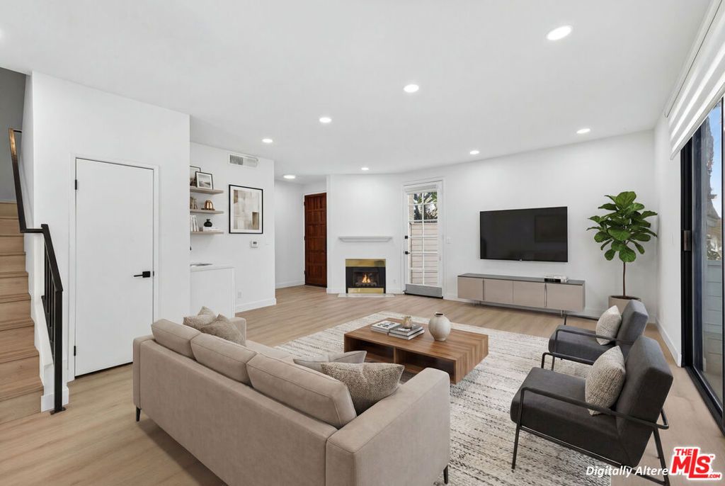 Photo of 1754 11th Street #101, Santa Monica, CA 90404 (MLS # 26816711)