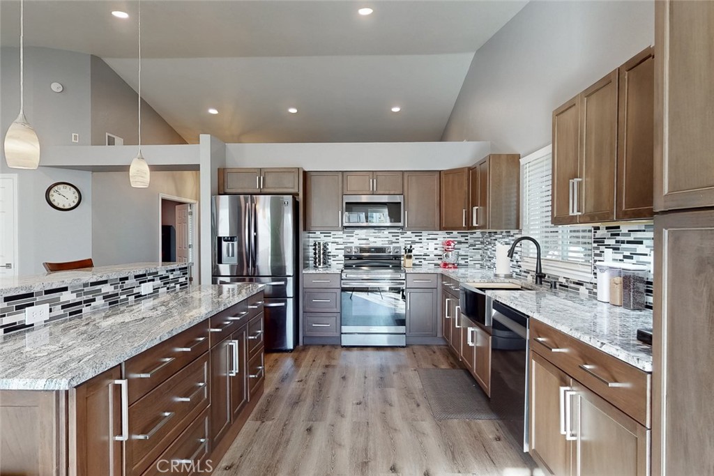 1805 Whispering Oaks Drive