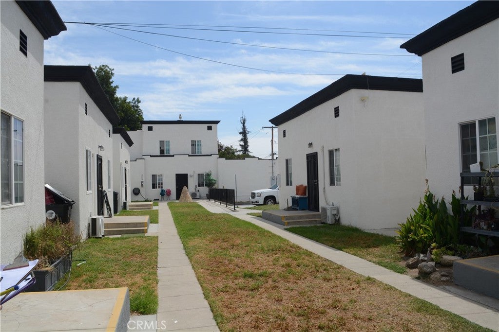 1341 N D