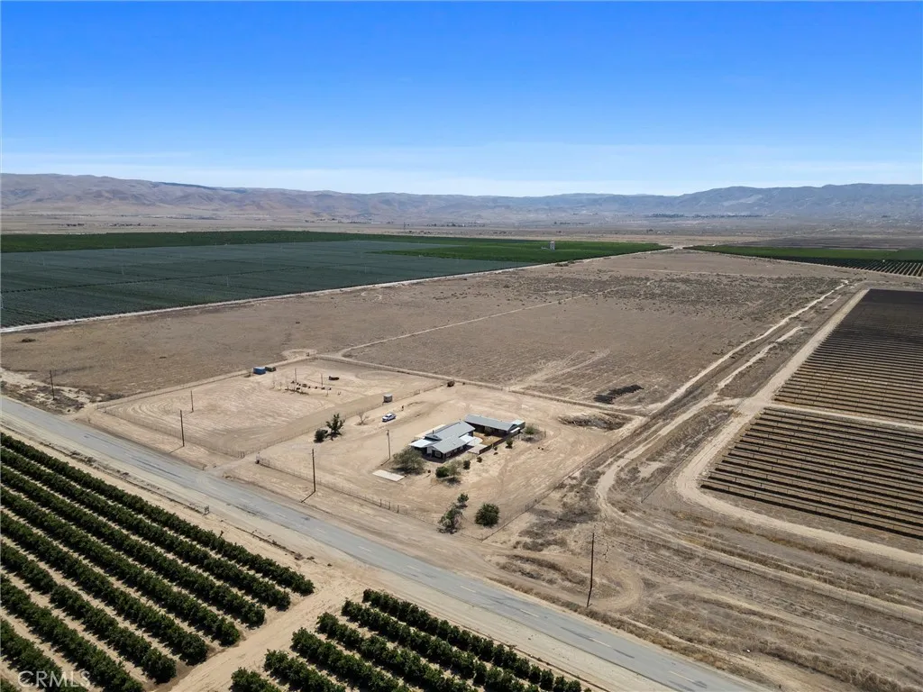 Maricopa, California 93252, United States, 5 Bedrooms Bedrooms, ,2 BathroomsBathrooms,Residential,Active,166110