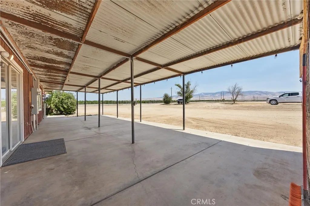 Maricopa, California 93252, United States, 5 Bedrooms Bedrooms, ,2 BathroomsBathrooms,Residential,Active,166110