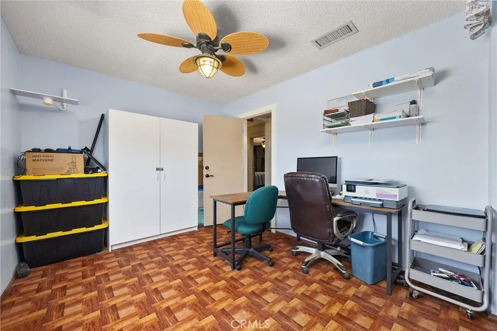 Maricopa, California 93252, United States, 5 Bedrooms Bedrooms, ,2 BathroomsBathrooms,Residential,Active,166110