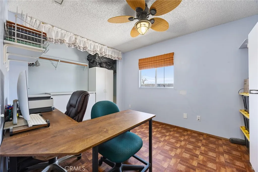 Maricopa, California 93252, United States, 5 Bedrooms Bedrooms, ,2 BathroomsBathrooms,Residential,Active,166110