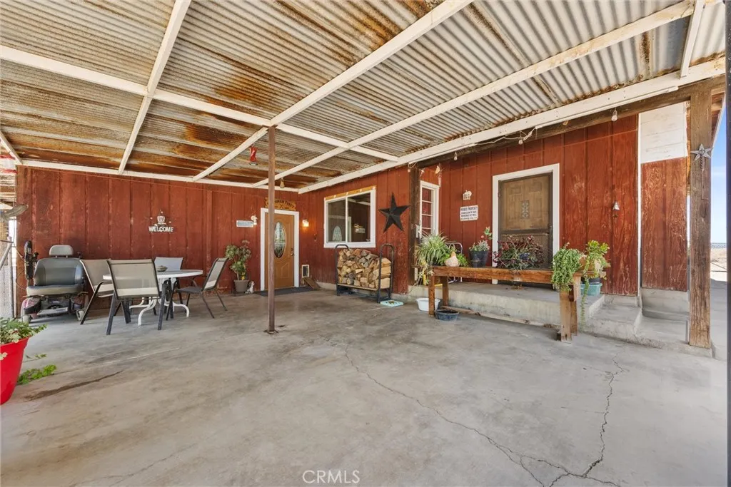 Maricopa, California 93252, United States, 5 Bedrooms Bedrooms, ,2 BathroomsBathrooms,Residential,Active,166110