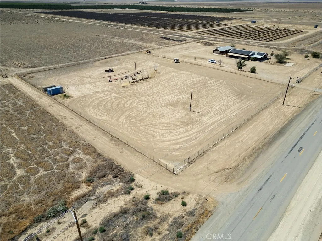 Maricopa, California 93252, United States, 5 Bedrooms Bedrooms, ,2 BathroomsBathrooms,Residential,Active,166110