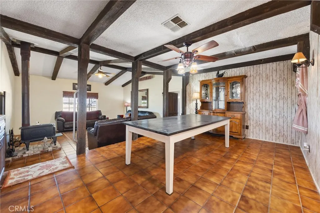 Maricopa, California 93252, United States, 5 Bedrooms Bedrooms, ,2 BathroomsBathrooms,Residential,Active,166110