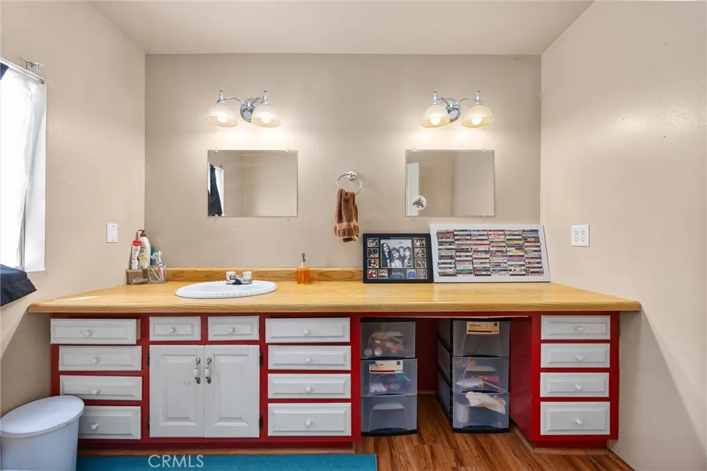 Maricopa, California 93252, United States, 5 Bedrooms Bedrooms, ,2 BathroomsBathrooms,Residential,Active,166110