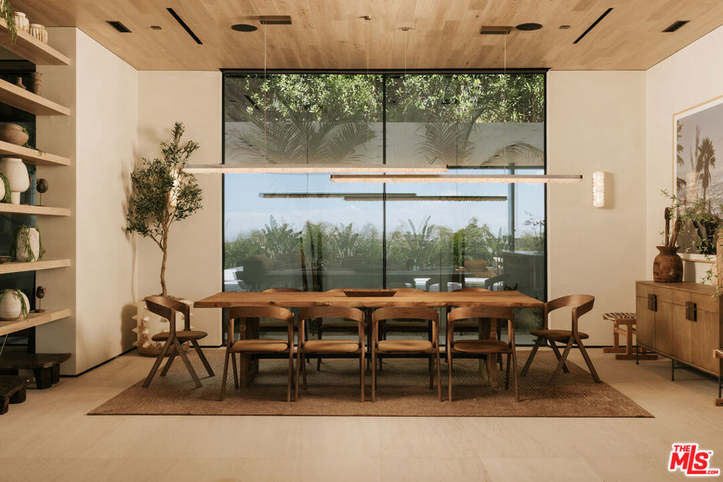 1210 Chickory Lane