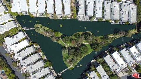 Photo of 650 Harbor Street #4, Venice, CA 90291 (MLS # 26762169)