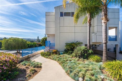 Photo of 6146 Pacific Coast Hwy, Redondo Beach, CA 90505 (MLS # IN26028957)