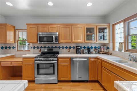 Photo of 4814 Lemona Avenue, Sherman Oaks, CA 91403 (MLS # SR26197919)