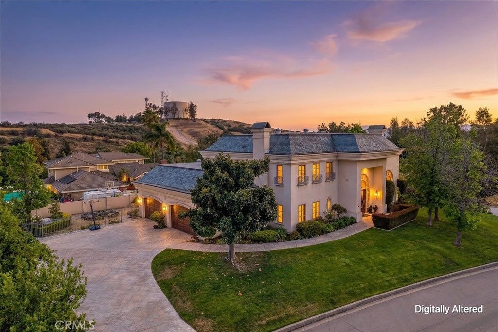 Photo of 30573 E Sunset Dr S, Redlands, CA 92373 (MLS # IG26074614)