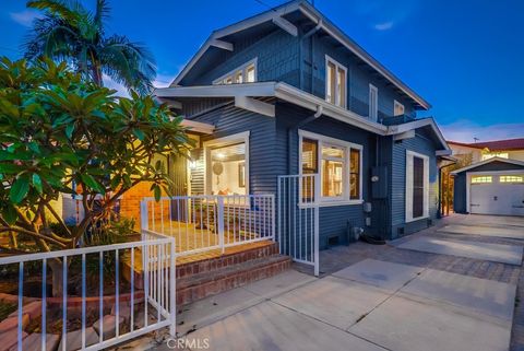Photo of 2815 E 5th Street, Long Beach, CA 90814 (MLS # PW25258339)