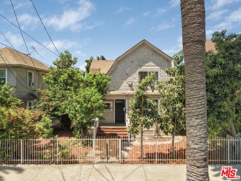 Photo of 1711 Toberman Street, Los Angeles, CA 90015 (MLS # 26988651)