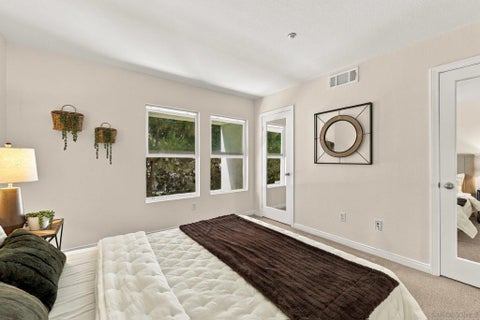 Tiny photo for 3531 Sandcastle Ln LN, San Diego, CA 92110 (MLS # 260025163SD)