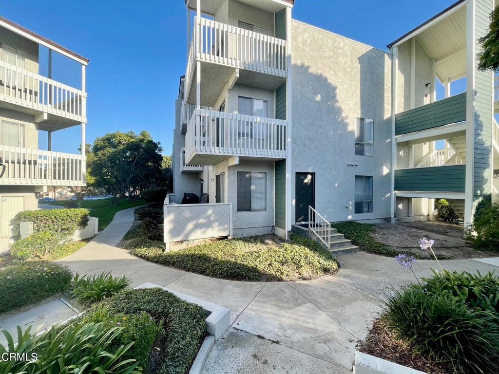 Anacapa View Townhomes - 0300 - Residential