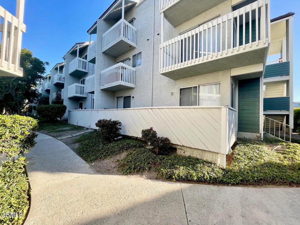 Anacapa View Townhomes - 0300 - Residential