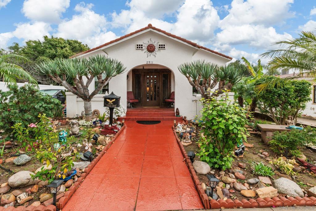 15 Kalmia St