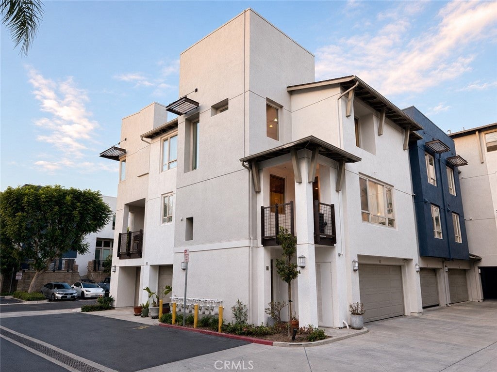 5410 W 149th 2
