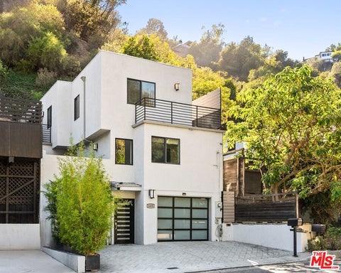 Photo of 1655 N Beverly Glen Boulevard, Los Angeles, CA 90077 (MLS # 26939271)