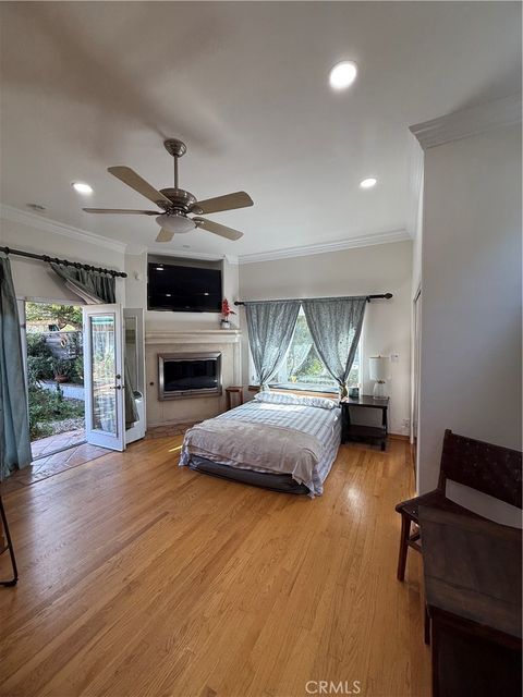 Photo of 2515 Crest View Dr #ADU 3, Los Angeles, CA 90046 (MLS # SR25247281) Photo of 2515 Crest View Dr #ADU 3, Los Angeles, CA 90046 (MLS # SR25247281)
