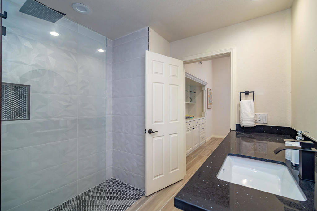 Avondale Country Clu - Residential