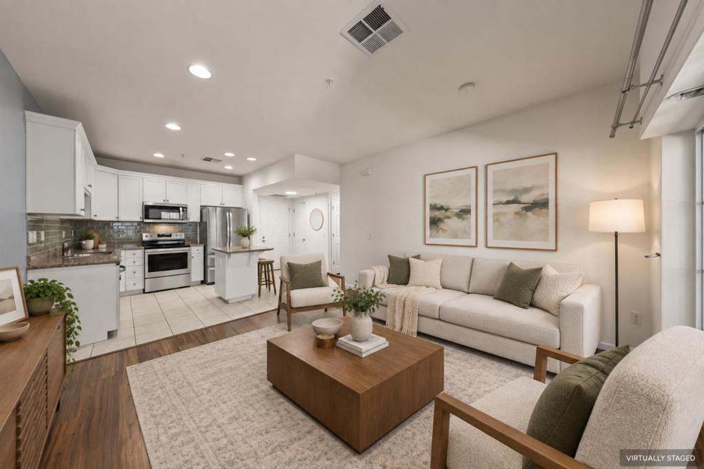 88 N Jackson Avenue 114