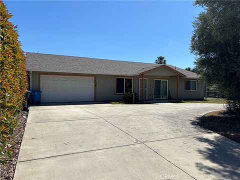 Photo of 125 Grand Avenue, Oroville, CA 95965 (MLS # SN26117739)