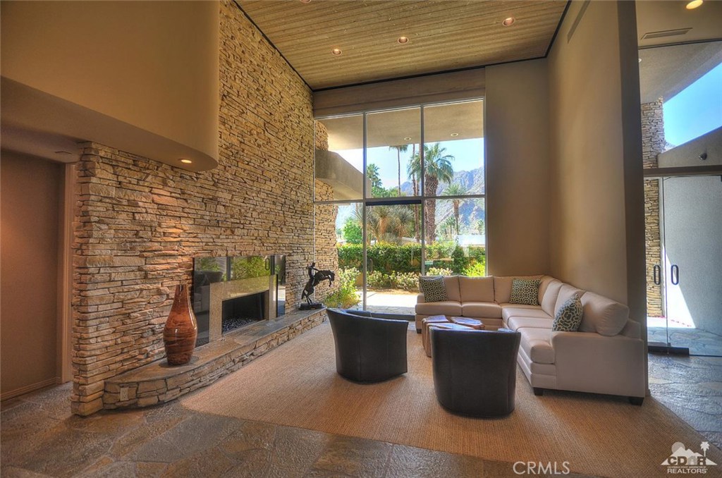 Indian Wells C.C. - Residential