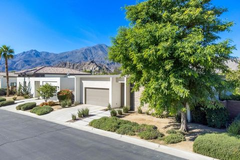 Photo of 57671 Salida Del Sol, La Quinta, CA 92253 (MLS # 219107354DA)