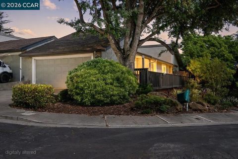 Photo of 1734 Casa Grande St St, Benicia, CA 94510 (MLS # 41130450)