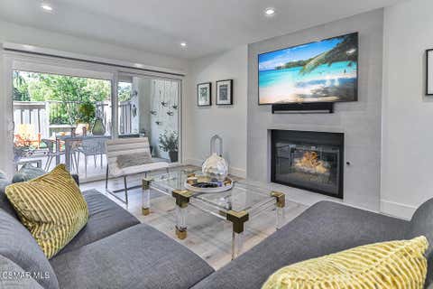 Photo of 643 Arroyo Oaks Drive, Westlake Village, CA 91362 (MLS # 226003081)