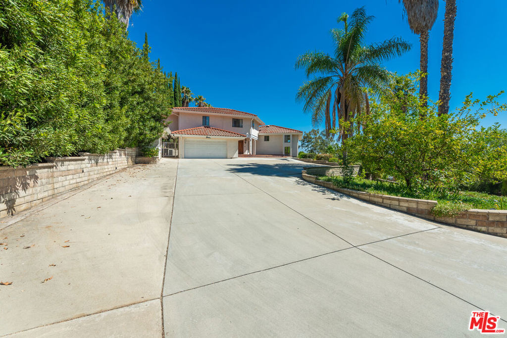 2357 Knob Hill Drive