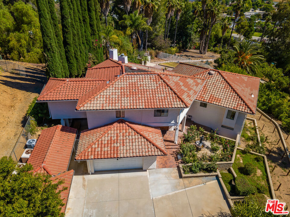 2357 Knob Hill Drive