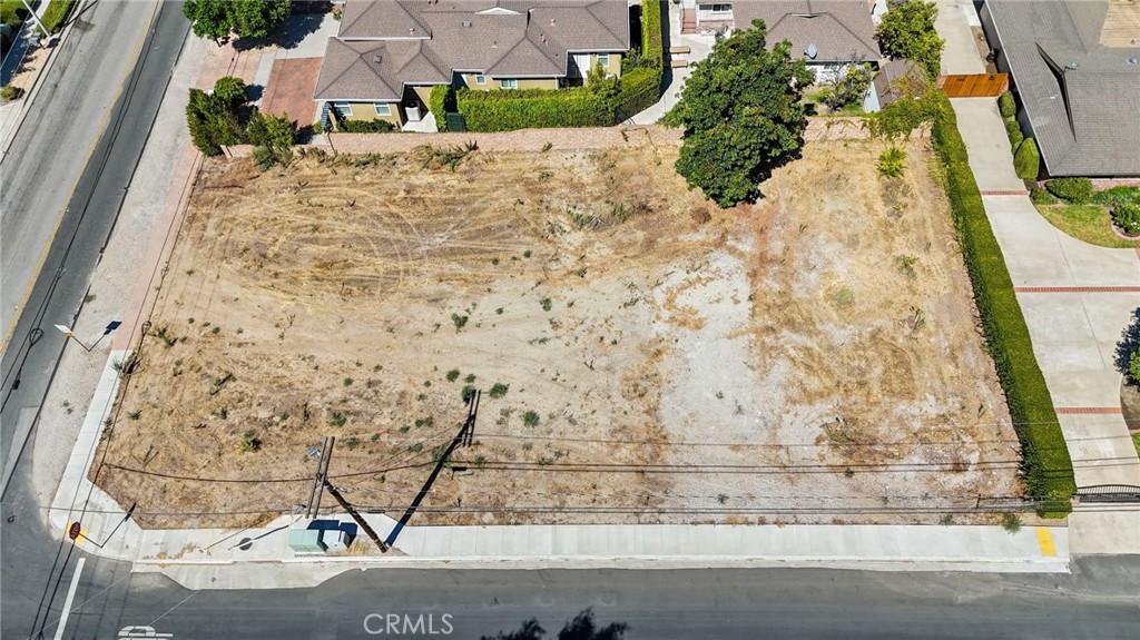 2877 Avenida Simi
