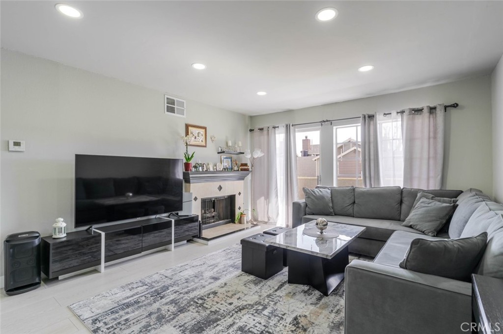 20235 Keswick Street 212